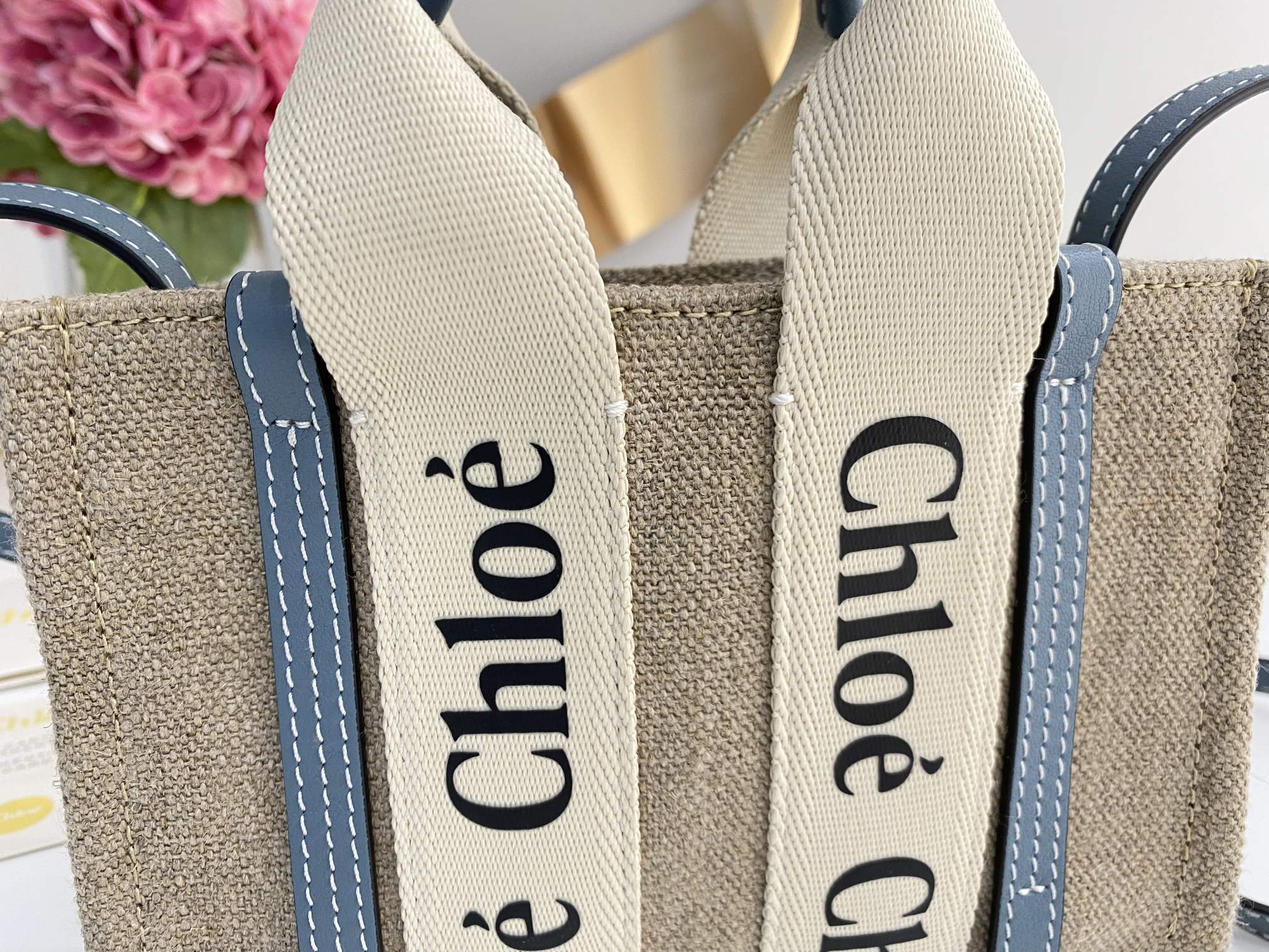 Chloe Mini Woody Tote Bag In Linen